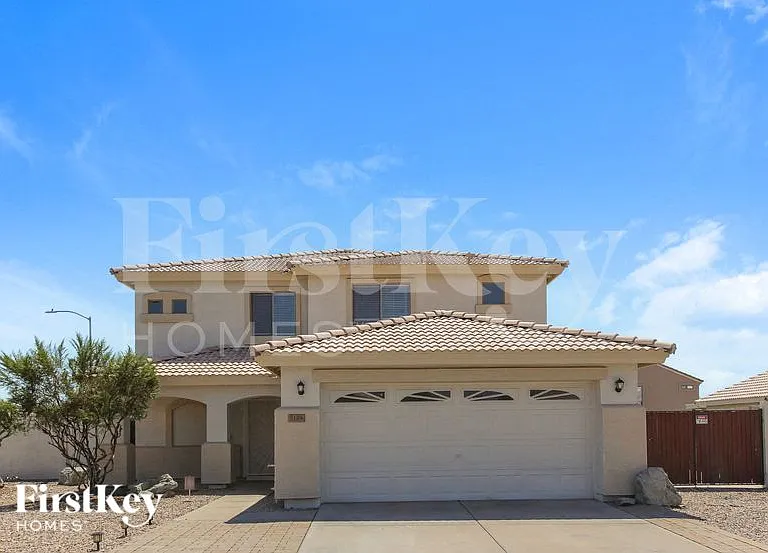 7159 W Stella Ave — Photo 1
