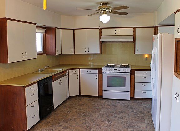 4th image of 1316 Callanan Dr