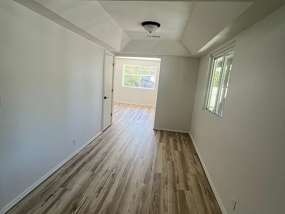 3rd image of 4915 Walker Ave #4