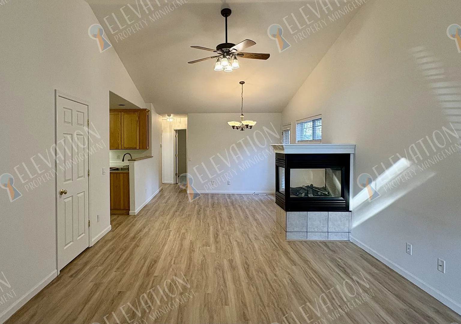 2 BR - 1 BA Duplex in NW Bend — Photo 2