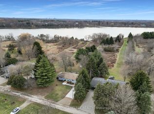 21069 Riverview Dr, Thames Centre, ON N0M 2P0