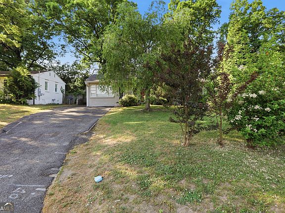2nd image of 3660 Fairlane Dr NW