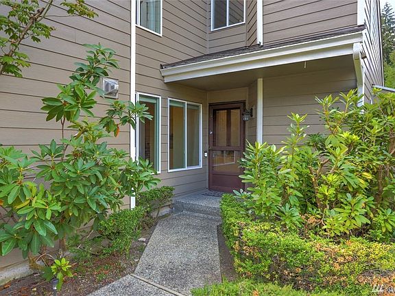 2nd image of 2615 174th Ave NE