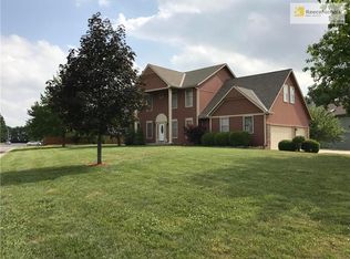 1530 SW Jeffrey Dr, Lees Summit, MO 64081