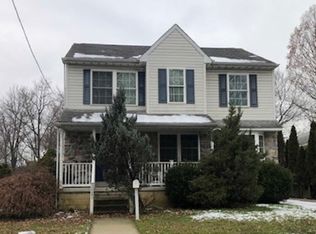 1620 Amosland Rd, Prospect Park, PA 19076