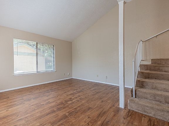 4th image of 9524 Quail Village Ln