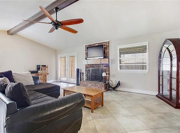 4th image of 256 Firethorn Dr