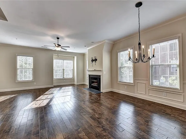 2448 Tenor Ln — Photo 14