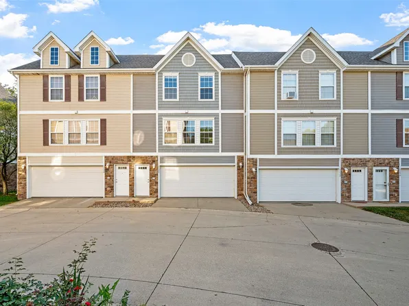 1128 Fieldstone Ln, Pleasant Hill, IA 50327