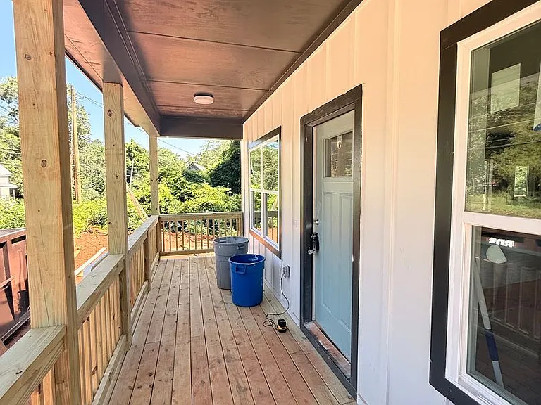785 Whitehall Rd — Photo 2