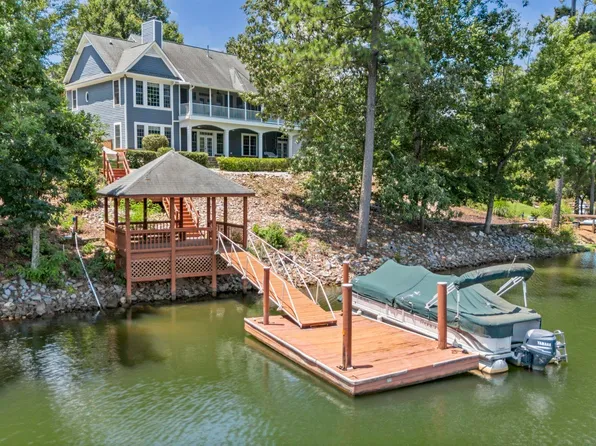 241 Pointe Overlook Dr, Chapin, SC 29036