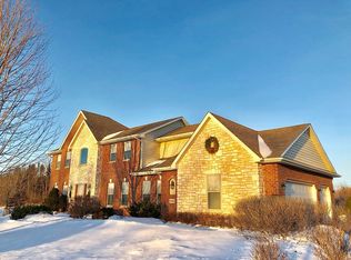 13425 N Laurel Ln, Mequon, WI 53097