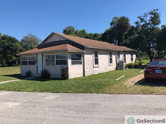 4th image of 124 NW 10th Ave