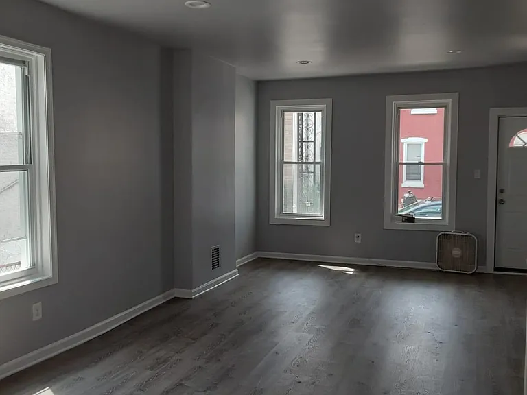 116 E Pastorius St — Photo 4