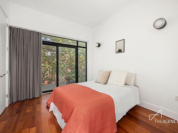 4th image of 821 Halsey St #3B