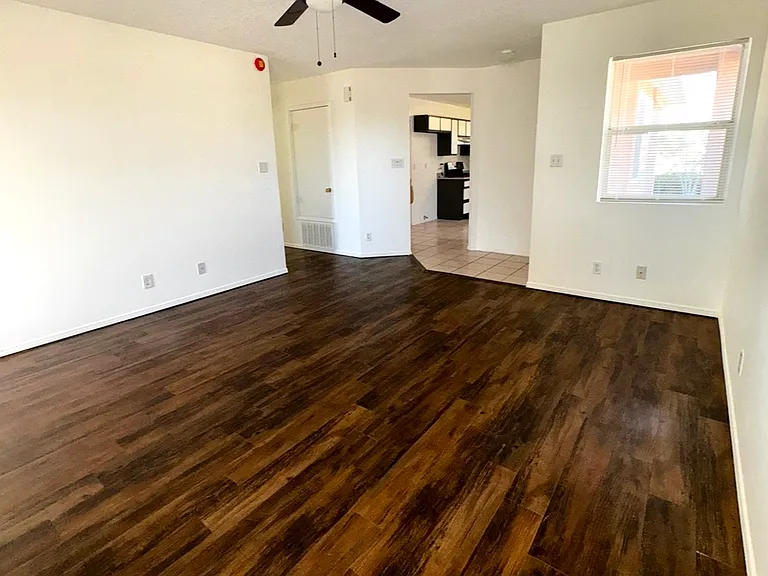 920 Somerset Meadows Dr NE — Photo 15