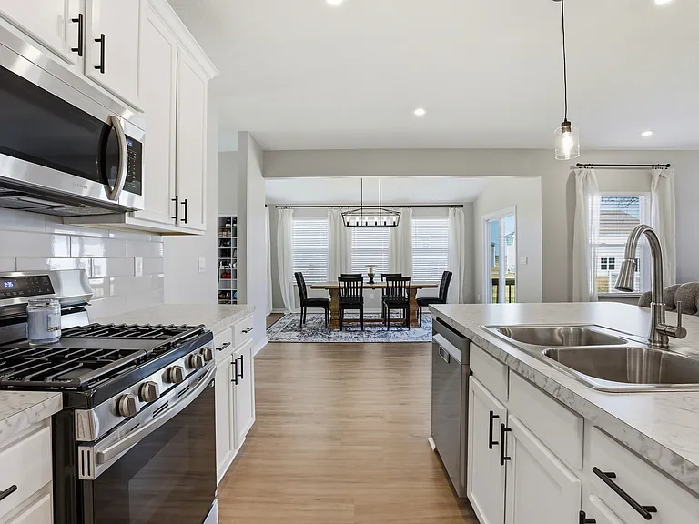27 Hemingway Ave — Photo 14