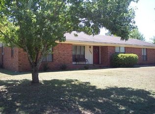 587 Sims St, Camden, AR 71701