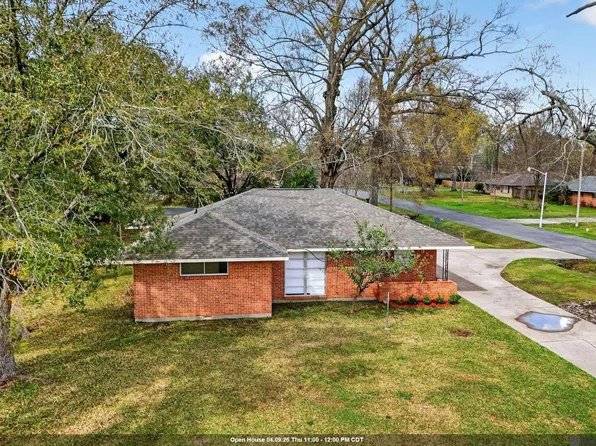 9955 Buena Vista Dr, Baton Rouge, LA 70815