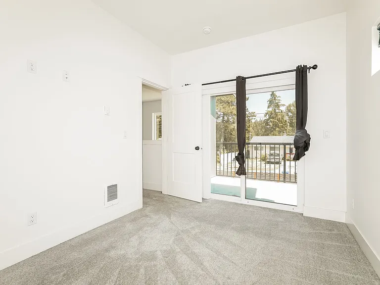 12835 9th Ave SW — Photo 11