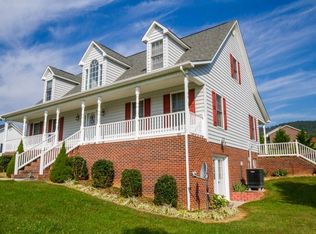 4410 E Lee Hwy, Max Meadows, VA 24360