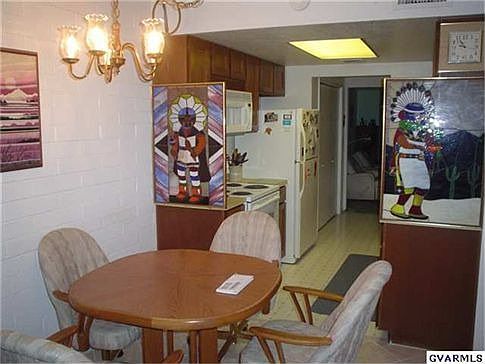 4th image of 208 N Camino Del Vate
