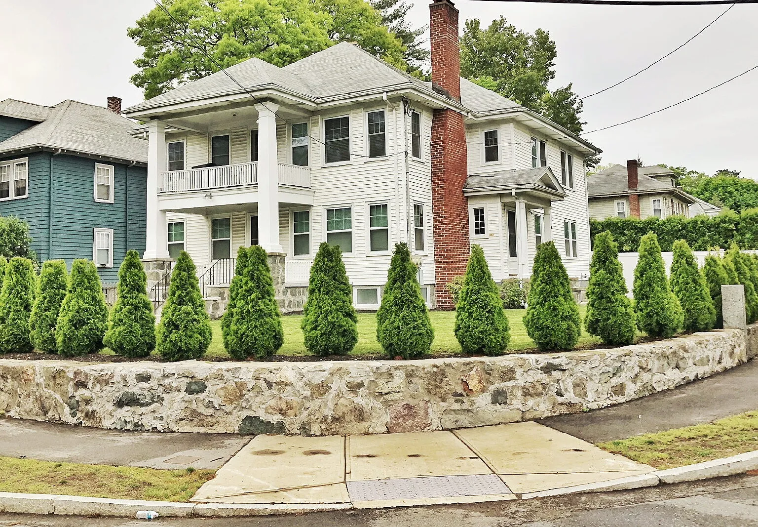 3 bed, 1.0 bath, 1200 sqft, $2,995 — Photo 1