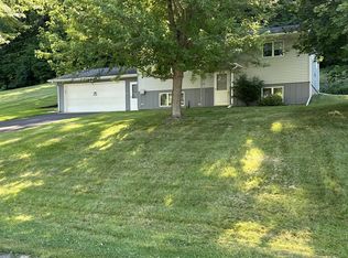 202 Vista Dr, Alma, WI 54610