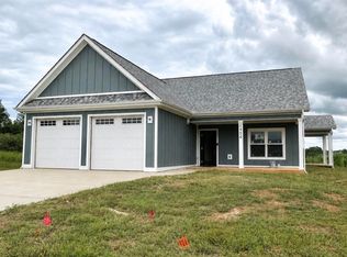 2454 Sandstone Dr, Morristown, TN 37814