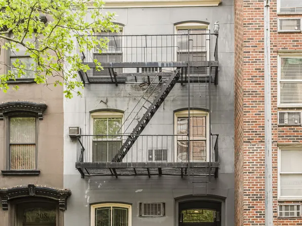 206 East 30th Street image 1 of 20