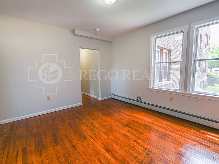 451-455 Edgewood St — Photo 13