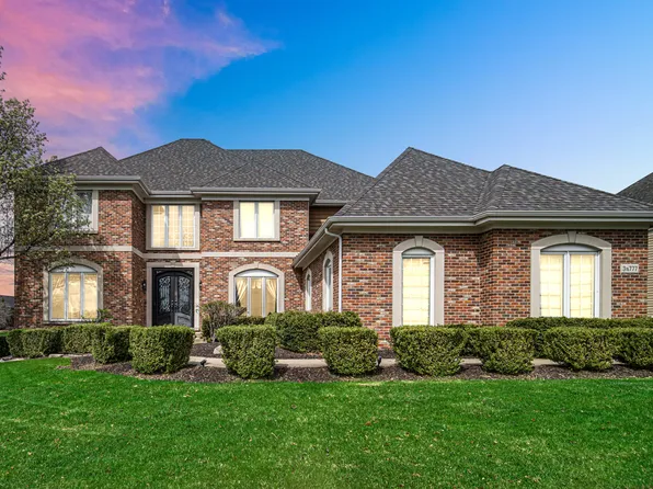 3N777 Walt Whitman Rd, St Charles, IL 60175