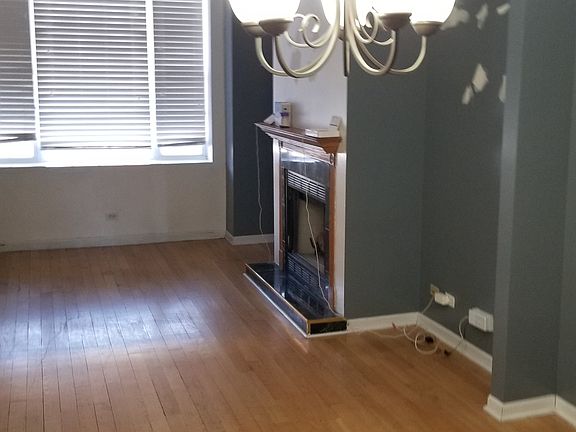 4th image of 2531 W Flournoy St #1