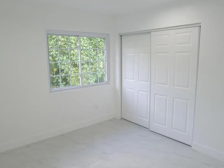 2623 E Maureen St — Photo 27