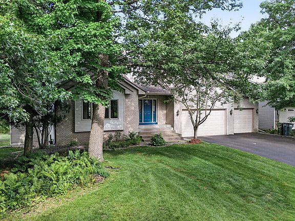 2nd image of 11019 Zumbrota Ct NE