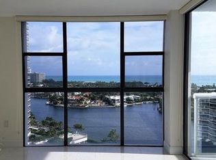 20504 E Country Club Dr, Aventura, FL 33180