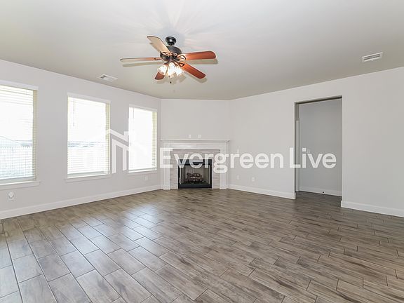 2nd image of 932 N Windermere Dr