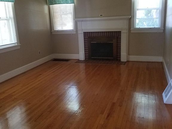 3rd image of 3032 Westover Dr