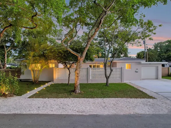 2 NW 89th St, El Portal, FL 33150