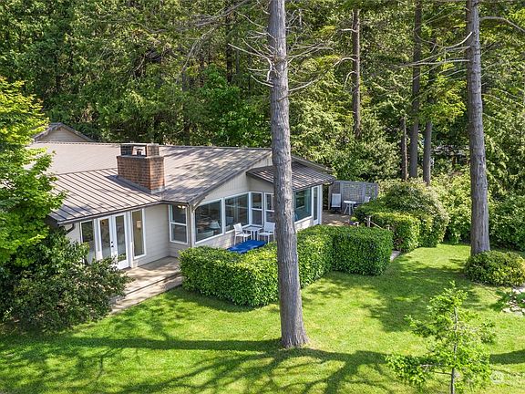 2nd image of 2882 S Camano Drive