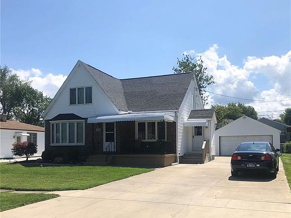 2nd image of 4891 Chapman Pkwy