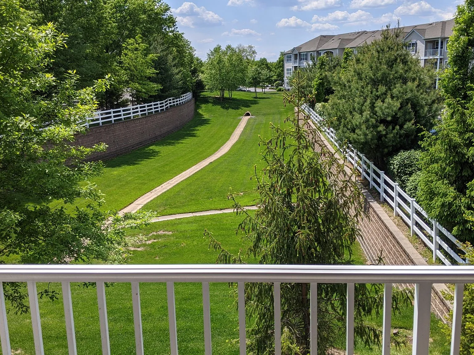 2 bed, 1446 sqft, $2,400 — Photo 1