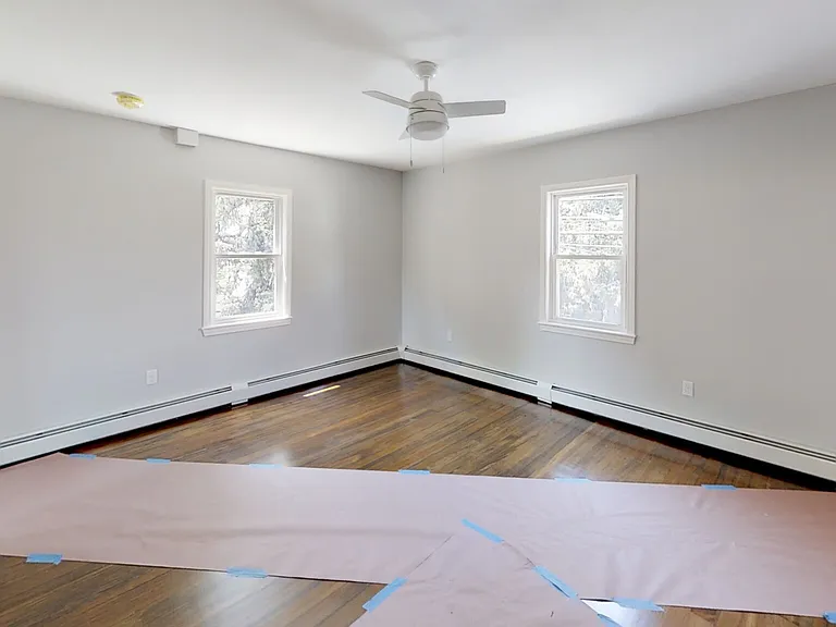 836 Canterbury St #2R — Photo 2