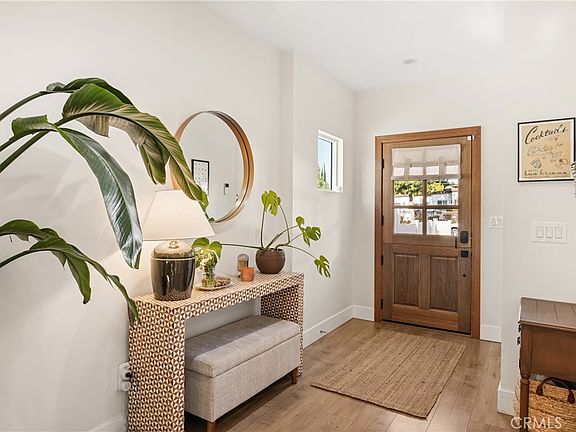 4th image of 7247 Genesta Ave