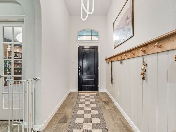 5th image of 15905 White Mill Rd