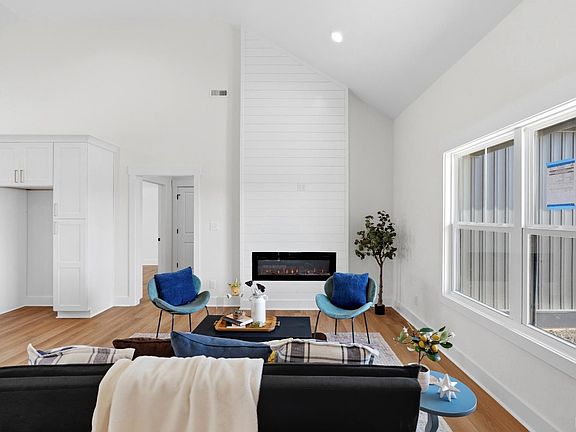 4th image of 203 Fox Hall Dr Lot 2