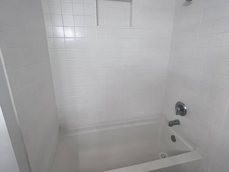 1695 W Midvale Village Dr — Photo 7