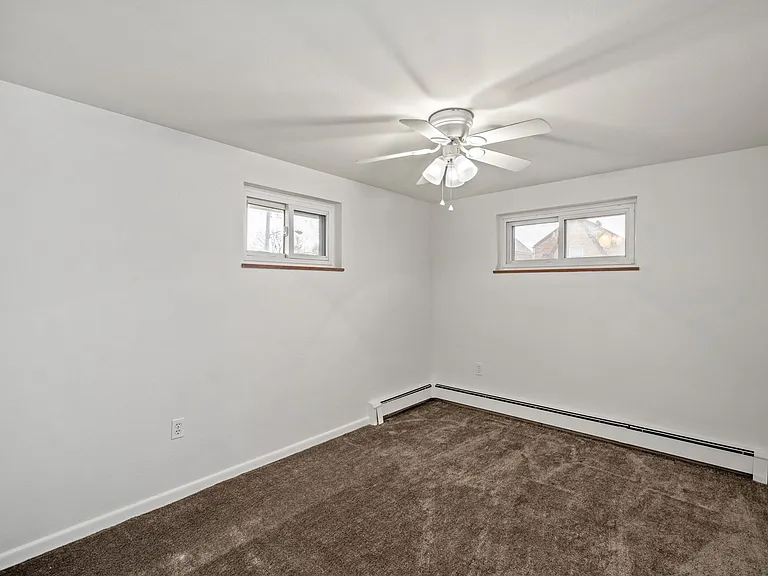 250 Vine St — Photo 23