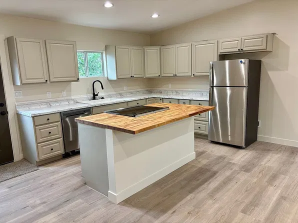 946 W Saguaro St, Safford, AZ 85546
