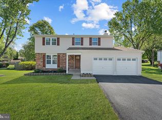408 Cherry Ln NE, Leesburg, VA 20176